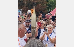 Passage de Flamme Olympique PARIS 2024